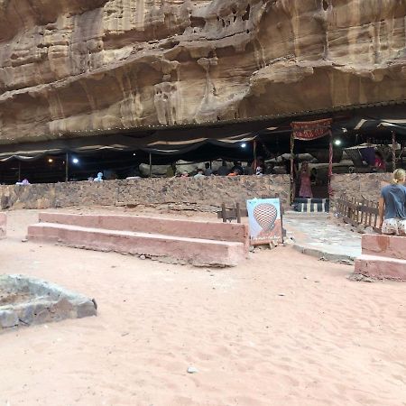 Flowers Rum Camp Wadi Rum Ngoại thất bức ảnh