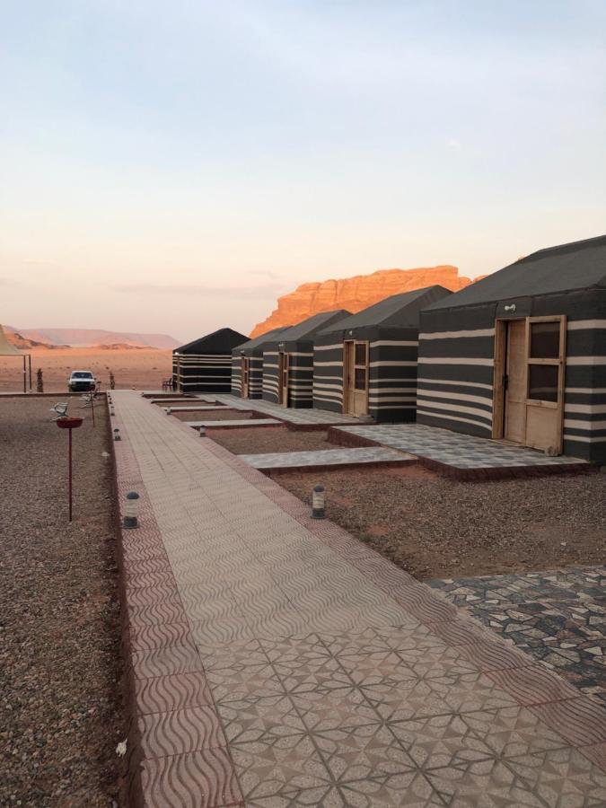 Flowers Rum Camp Wadi Rum Ngoại thất bức ảnh