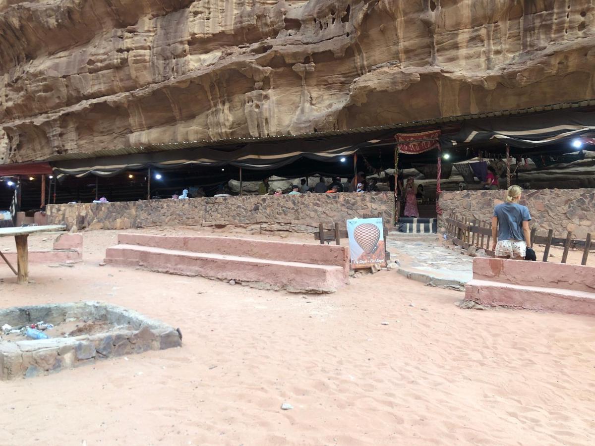 Flowers Rum Camp Wadi Rum Ngoại thất bức ảnh